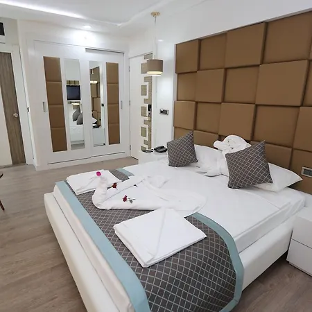 Elips Royal & 4* Antalya