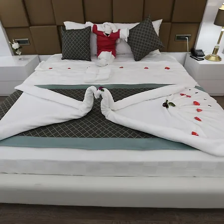Hotel Elips Royal &