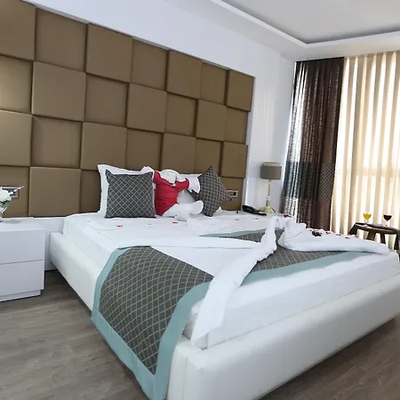Hotel Elips Royal &