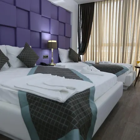 Hotel Elips Royal & 4*