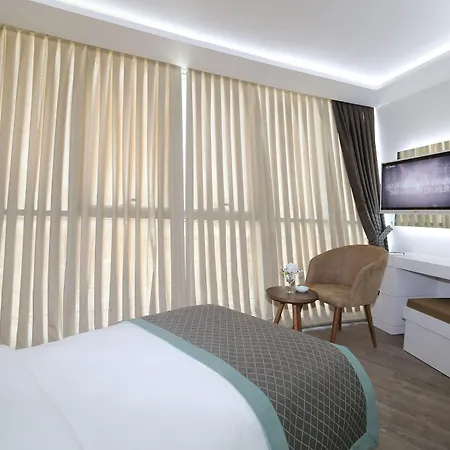 Hotel Elips Royal & 4*