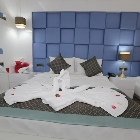 Hotel Elips Royal &