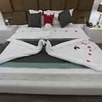 Hotel Elips Royal &