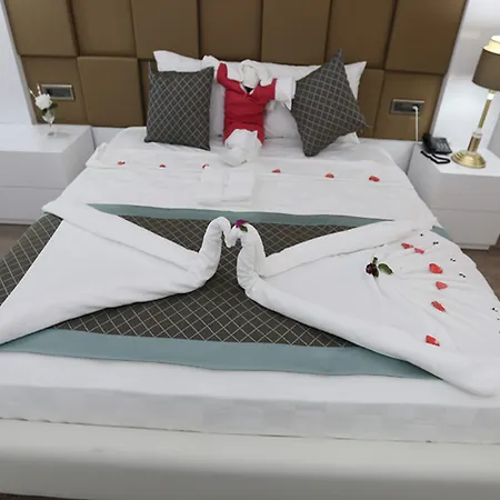 اليبس رويال اند سبا 4*