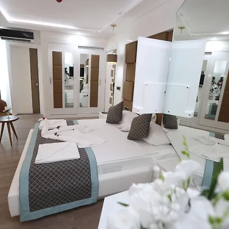 Elips Royal & Otel 4*