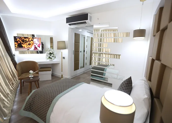 Elips Royal & 4* Antalya