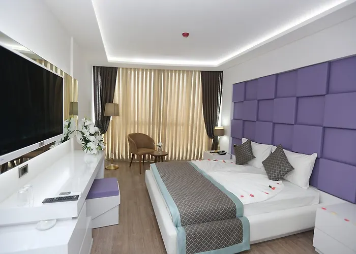 Elips Royal & Hotel Antalia