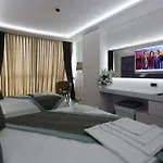 호텔 Elips Royal & 4*