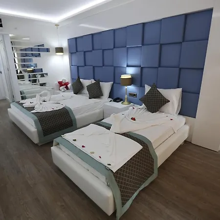 Hotel Elips Royal &