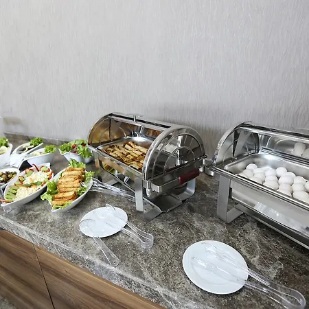 Elips Royal & ホテル